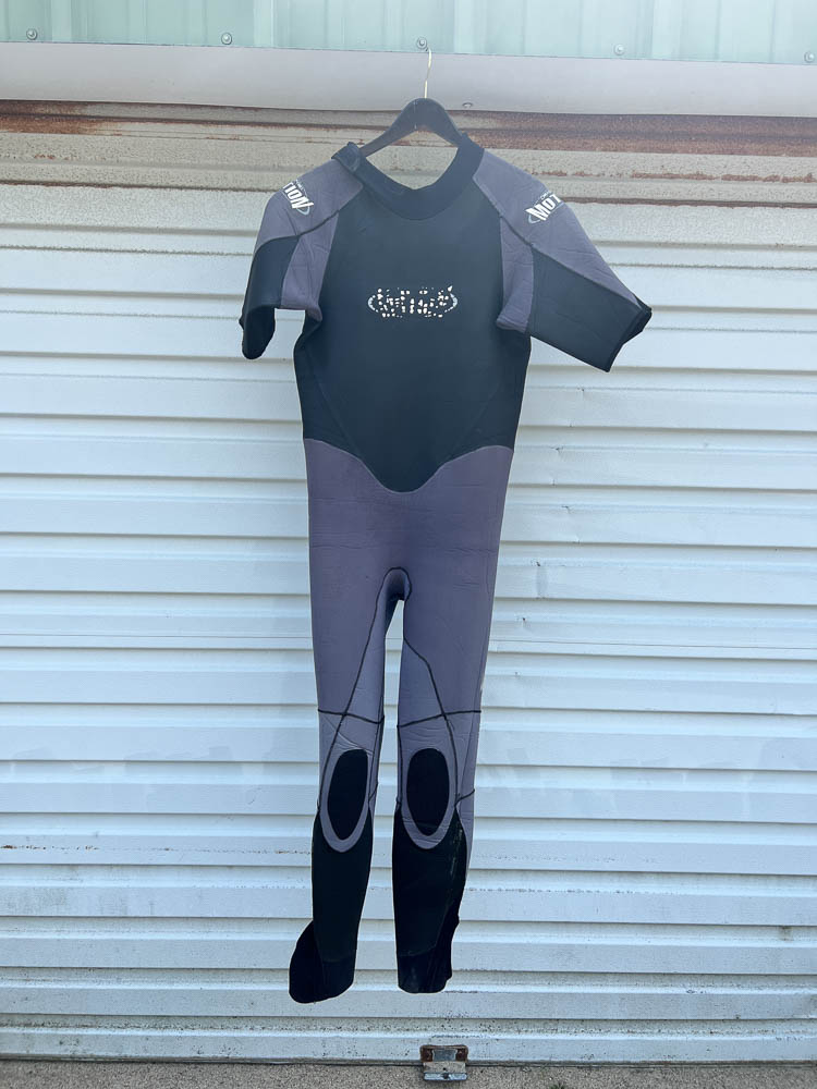 Mens Size XL with foot repair $50